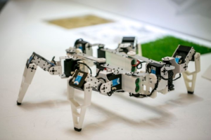 亚博救援机器人持续发展